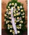 Coroana funerara din flori albe
