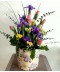 Aranjament primavaratic cu flori colorate in cutie