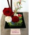 Aranjament ikebana cu 3 trandafiri criogenati in vas