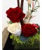 Aranjament ikebana cu 3 trandafiri criogenati in vas