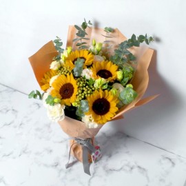 Buchet flori vara cu floarea soarelui livrare bucuresti
