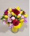 Buchet flori frezii, lalele si bujori livrare acasa