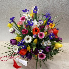 Aranjament cos flori colorate