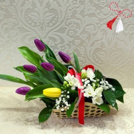 Cosulet de primavara cu lalele, frezii