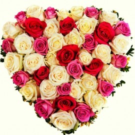 Inima florala cu 49 trandafiri in culori pastel